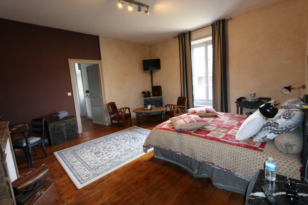 Le Petit Chateau Des Cedres Mouchamps Ngoại thất bức ảnh