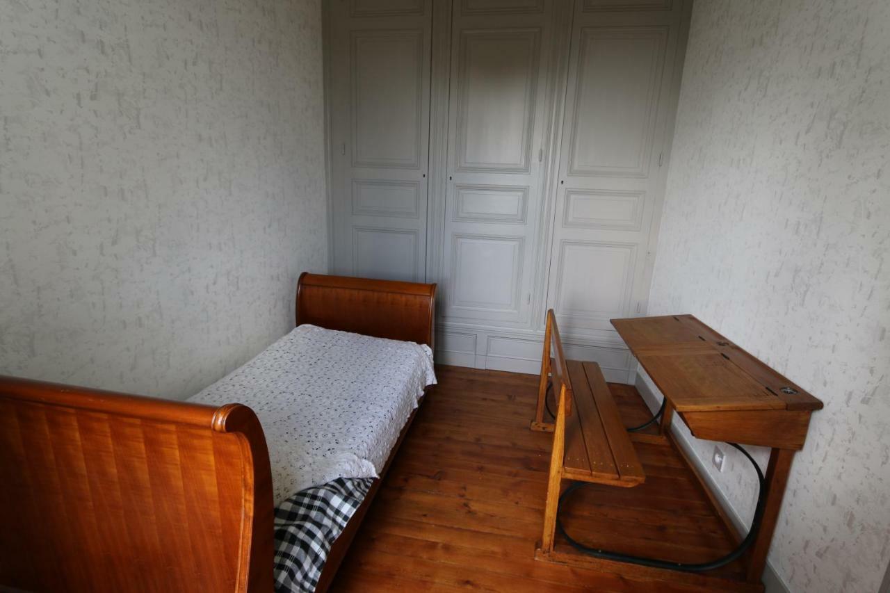 Le Petit Chateau Des Cedres Mouchamps Ngoại thất bức ảnh