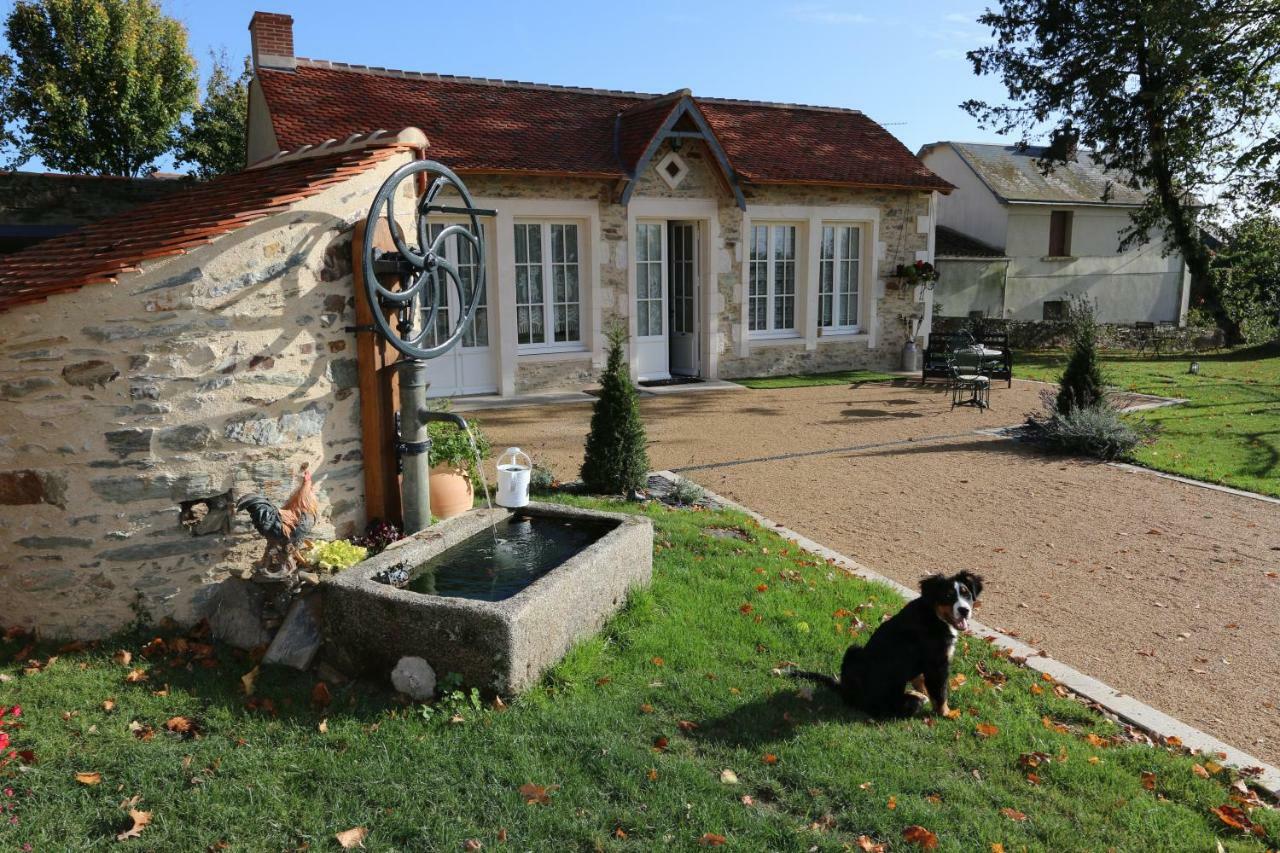 Le Petit Chateau Des Cedres Mouchamps Ngoại thất bức ảnh