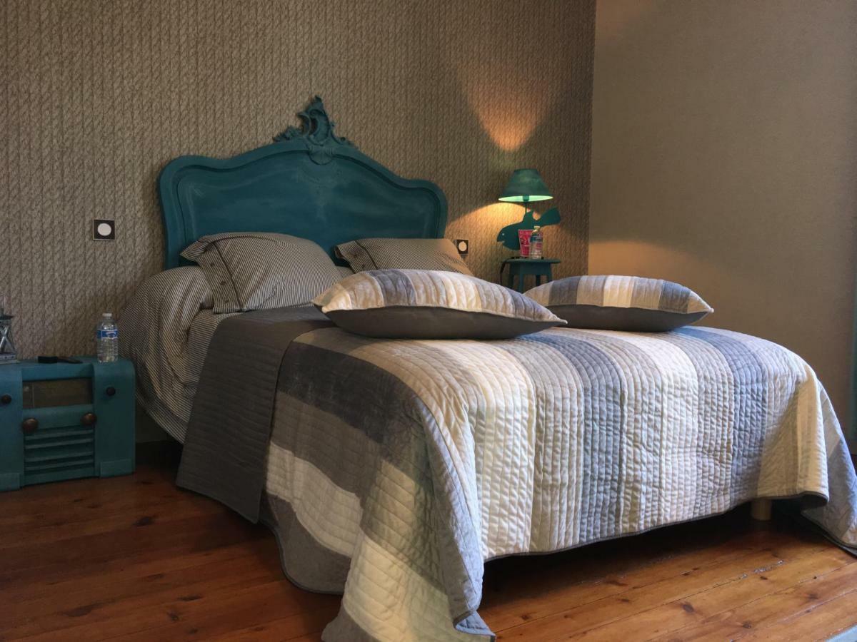 Le Petit Chateau Des Cedres Mouchamps Ngoại thất bức ảnh