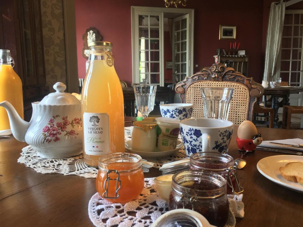 Le Petit Chateau Des Cedres Mouchamps Ngoại thất bức ảnh